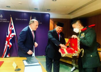 Diplomasi Keris ala Menhan Prabowo