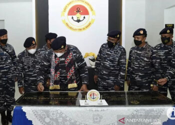 Kepala Staf TNI AL Resmikan Stasiun Bantu Kapal Selam di Natuna