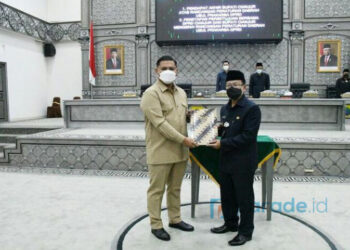 DPRD dan Bupati Cianjur Menetapkan 8 Raperda Usul Prakarsa DPRD