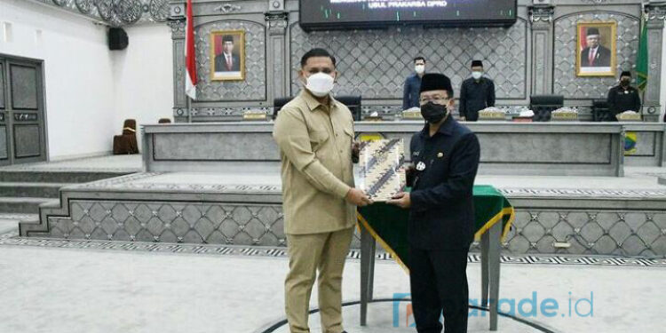 DPRD dan Bupati Cianjur Menetapkan 8 Raperda Usul Prakarsa DPRD