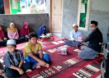 Safari Wakaf Alquran PDUI dan IDC Sambangi Garut