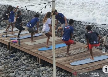 Tim Selancar Indonesia Berebut Tiket Olimpiade di El Salvador