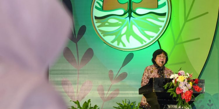 Menteri Siti Nurbaya Sosialisasi UU Ciptaker Bidang LHK