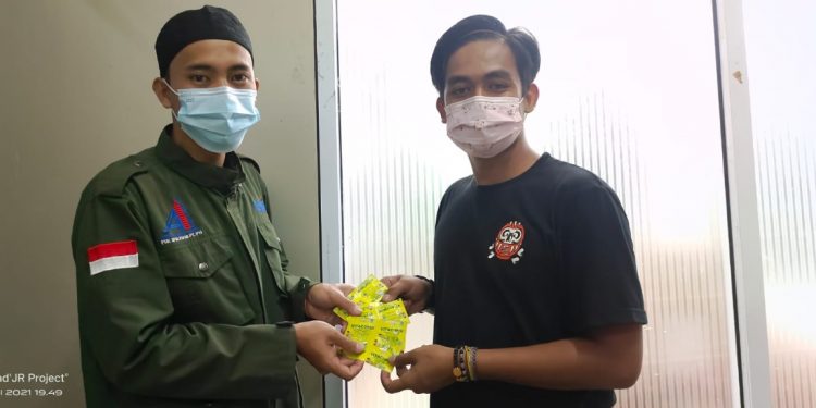 FSPMI Cianjur Bagikan Seribu Tablet Vitamin untuk Anggota