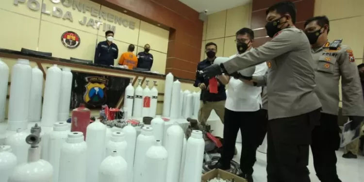 Polda Jatim Bongkar Peredaran Tabung Oksigen Palsu di Surabaya