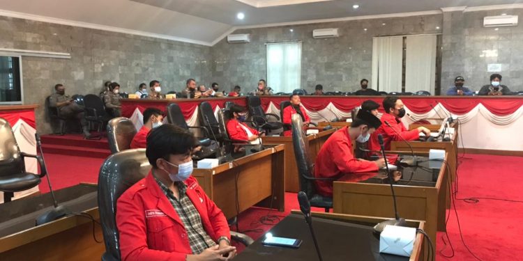 GMNI Sukabumi Raya Beraudiensi dengan DPRD terkait Pembangunan Pasar Pelita