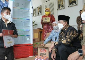 Bupati Cianjur Serahkan Bantuan Usaha dari Kemensos untuk Penyandang Disabilitas