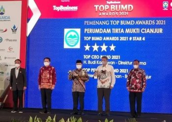 BUMD Cianjur Raih Penghargaan TOP BUMD Awards Level Bintang Empat