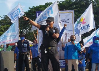 Ratusan Buruh di Perusahaan Ini Melakukan Aksi Mogok Kerja