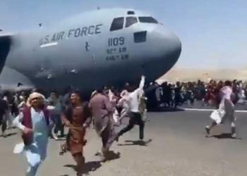 Parlemen AS Tuduh Taliban Hentikan Warganya yang Ingin Meninggalkan Afghanistan