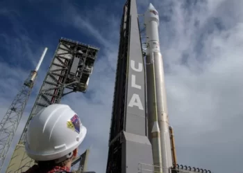 NASA Luncurkan Pesawat Lucy Selidiki Asteroid Trojan Jupiter