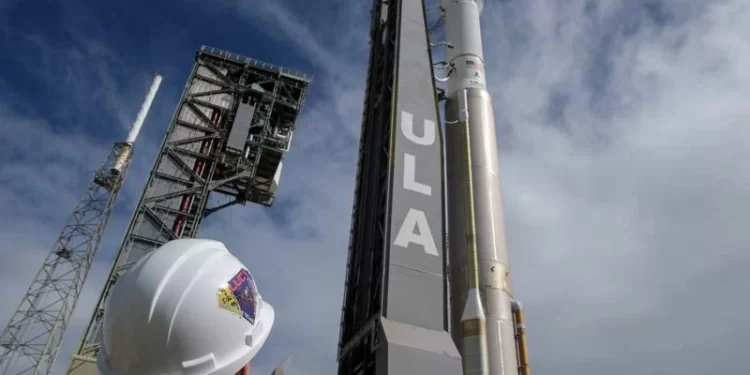 NASA Luncurkan Pesawat Lucy Selidiki Asteroid Trojan Jupiter