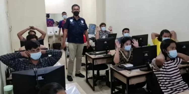 Gunakan Aplikasi Resmi Cegah Jeratan Pinjol Ilegal