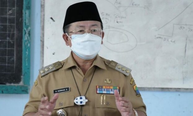 Bupati Cianjur Ancam Sanksi Camat Jika Tidak Capai Target Vaksinasi