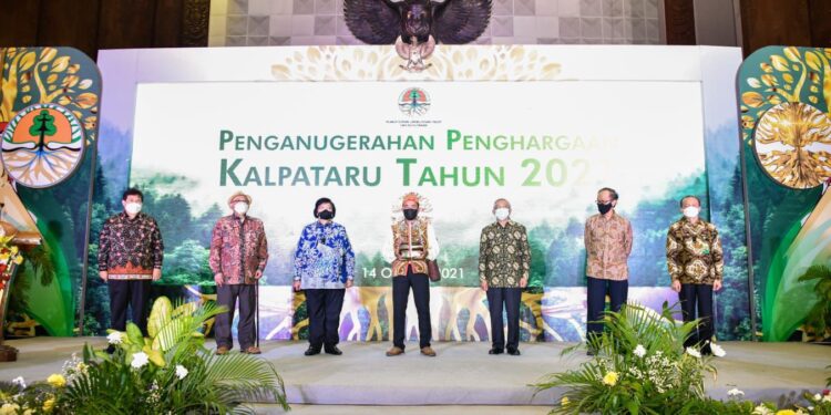Menteri LHK ke Penerima Penghargaan Kalpataru 2021