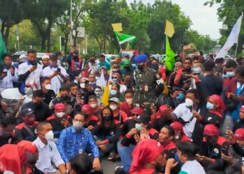 KSPI Geruduk Kantor Anies Baswedan dan (Akan) Geruduk Kantor Ridwan Kamil