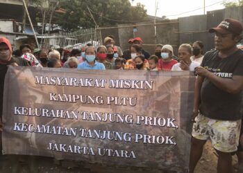 LSM Peduli Jaringan Tenaga Rakyat Berbagi ke Kampung PLTU Priok