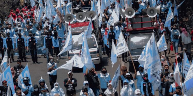 Aksi Ribuan Buruh SPN se-Jabar di Bandung: Menyoal PKB-Mogok Nasional