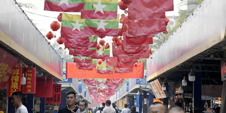 Myanmar Mulai Tahun Depan akan Gunakan Mata Uang China