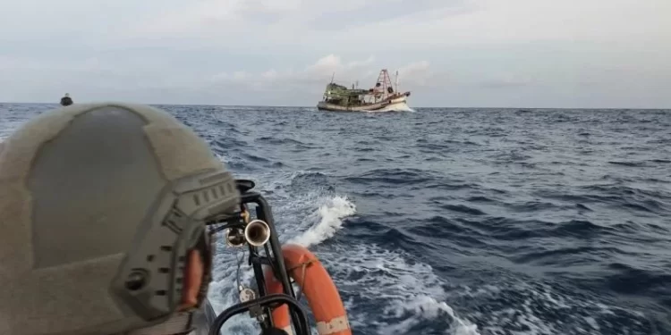 Bakamla Tangkap Kapal Ikan Berbendera Vietnam di Laut Natuna Utara