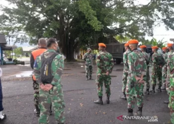 TNI AU Kerahkan Puluhan Prajurit Membantu Korban Letusan Gunung Semeru
