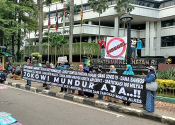 Aksi Hari Ibu di Kemenkes, ARM Tolak Vaksin untuk Anak-anak