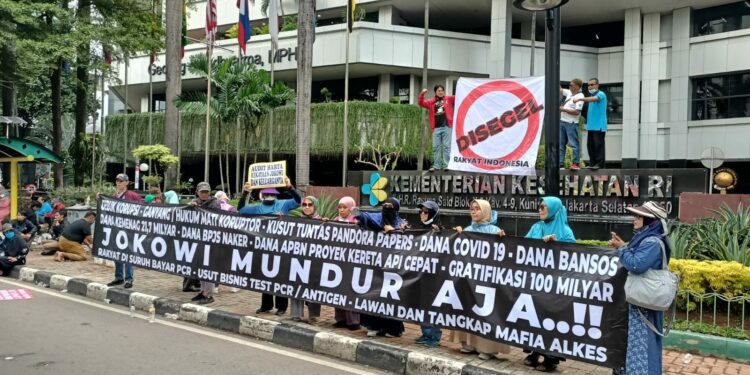 Aksi Hari Ibu di Kemenkes, ARM Tolak Vaksin untuk Anak-anak