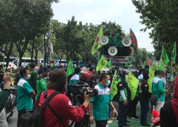 FSP KEP Unjuk Rasa di Balai Kota, Tuntut Ubah Upah Tahun 2022