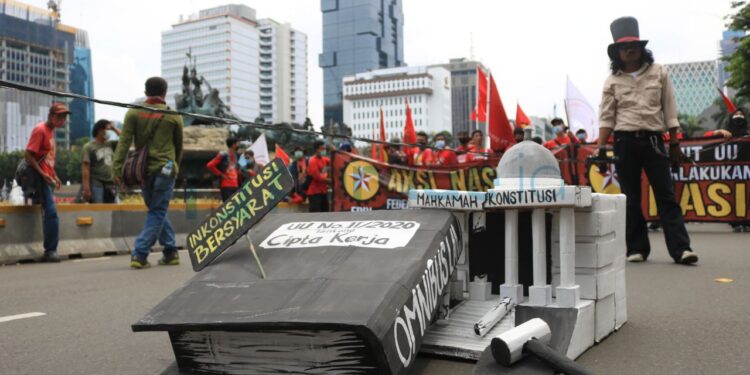 FPBI Melakukan Aksi, Kritik MK dan Minta Dibatalkannya UU Ciptaker