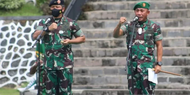 Mayjen TNI Gabriel Lema Terima Tugas Pangdam XVIII/Kasuari