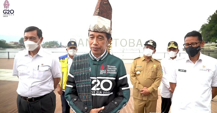 Keterangan Presiden usai Resmikan Penataan Kawasan Pantai Bebas Parapat, Simalungun