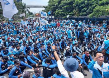 Aksi Buruh SPN Jabar, DKI, dan Banten di Depan Gedung Kemnaker, Menyoal Permenaker