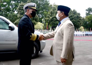 Menhan Menerima Kunjungan Komandan Armada Militer USINDOPACOM di Kemhan