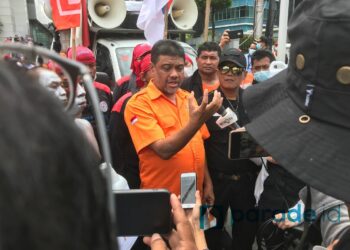 Aksi Buruh KSPI di Depan Gedung Kementerian Perdagangan RI