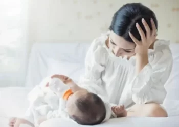 “Mom Shaming” Bisa Pengaruhi Kesehatan Mental Ibu