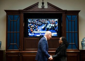 Wanita Berkulit Hitam Pertama, Jackson Pimpin Mahkamah Agung Amerika