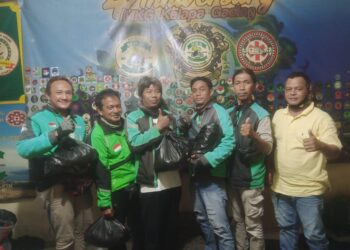 Parade.id Berbagi dan PJTR Peduli Komunitas Ojol Jakarta Utara