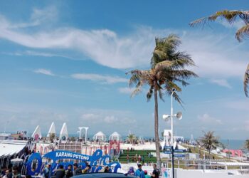 Libur Idulfitri 2022, Pantai Karang Potong Cianjur Ramai Pengunjung