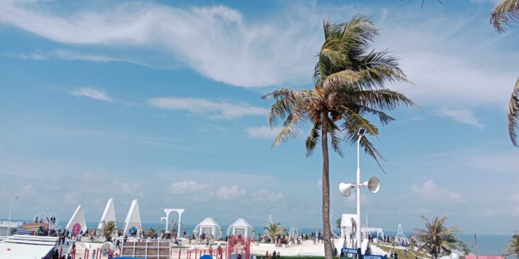 Libur Idulfitri 2022, Pantai Karang Potong Cianjur Ramai Pengunjung