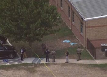 Pemuda Menembak 19 Orang Anak-anak di SD Texas