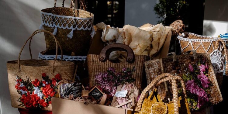 Menparekraf Dorong Kriya Jadi Subsektor Unggulan Pelaku Ekraf Banjarbaru