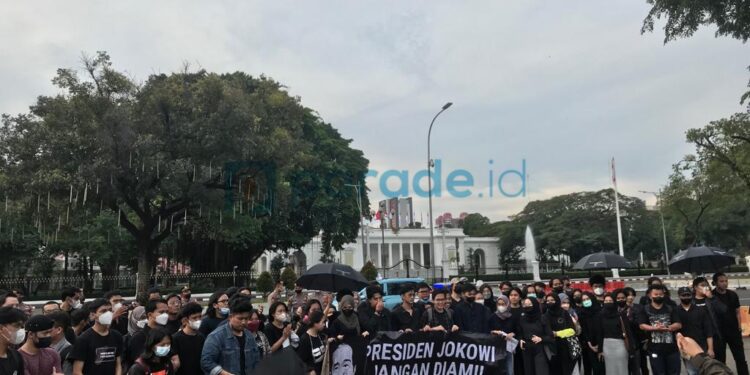 Massa Aksi Kamisan/JSKK Kritisi RKUHP di Istana