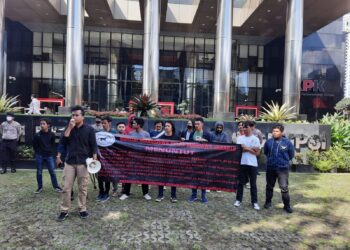 Koalisi Mahasiswa Pulau Sumbawa Aksi di KPK, Tuntut Ini