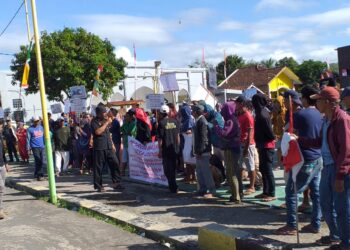 Mosi Tidak Percaya kepada Kades Cidamar, Cianjur