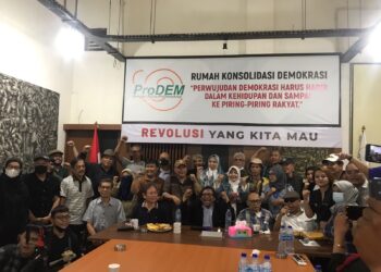 Diskusi Publik ProDem soal Kenaikan BBM