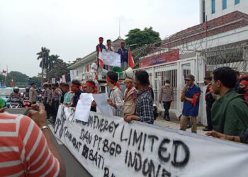 Aksi Unjuk Rasa Gerakan Save Bati di Kementerian ESDM, soal Ini