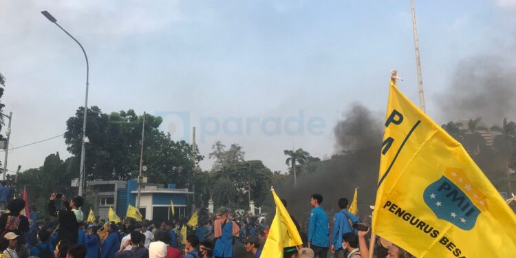 Aksi Unjuk Rasa PMII Tolak Kenaikan Harga BBM