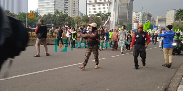 Aksi Unjuk Rasa Serikat Buruh Bersatu Hari Ini
