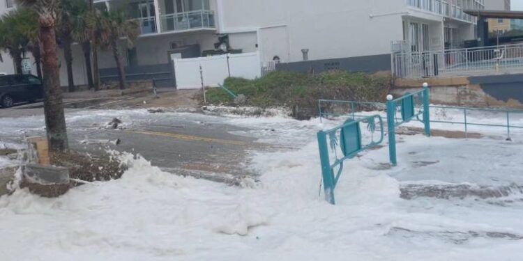 Badai Nicole di Florida Merenggut Ratusan Korban