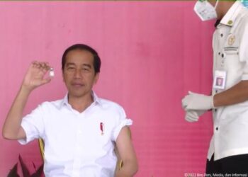 Presiden Jokowi Laksanakan Vaksinasi Booster ke-2 di Istana Kepresidenan Bogor